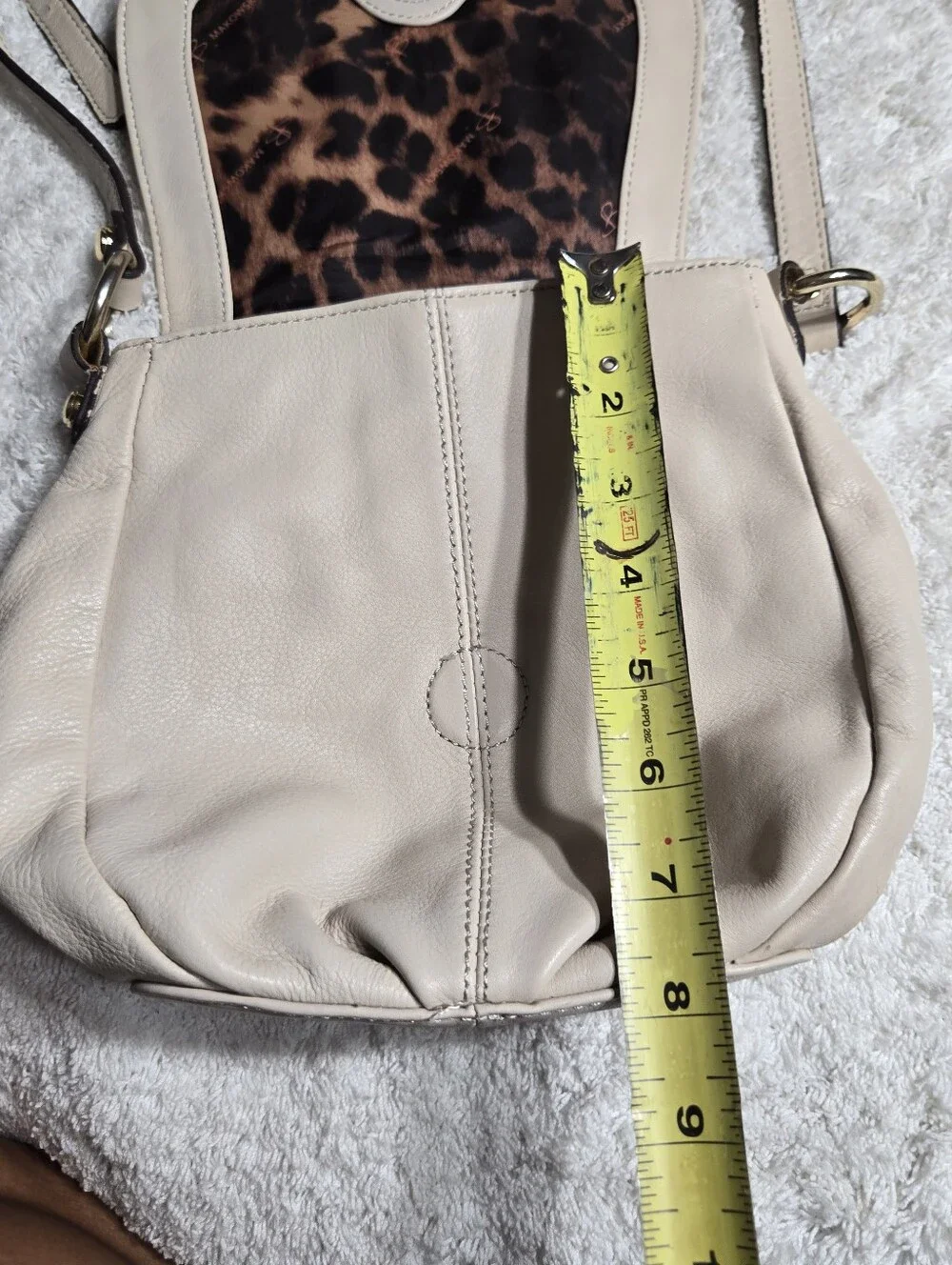 Vintqge Y2k B. Makowsky Beige Pebbled Leather Studded Grommet Crossbody Bag